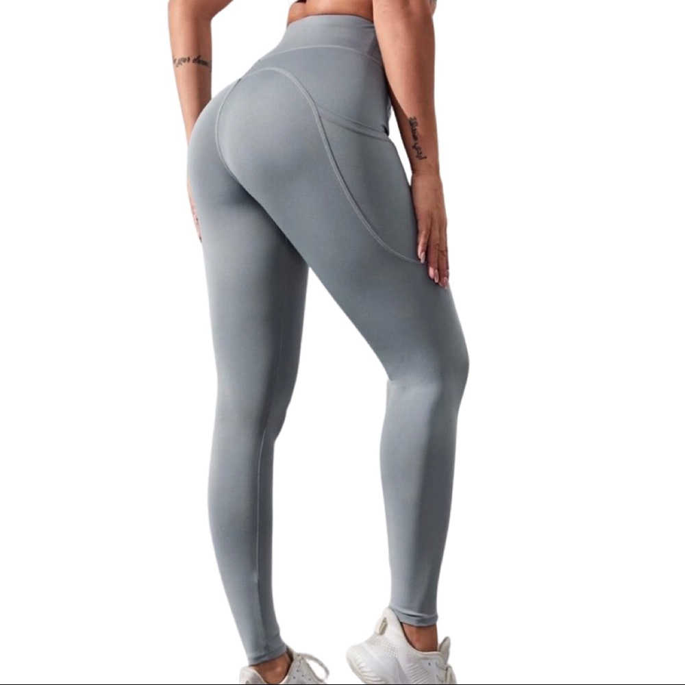 Women’s high waist cell phone pocket yoga leggings